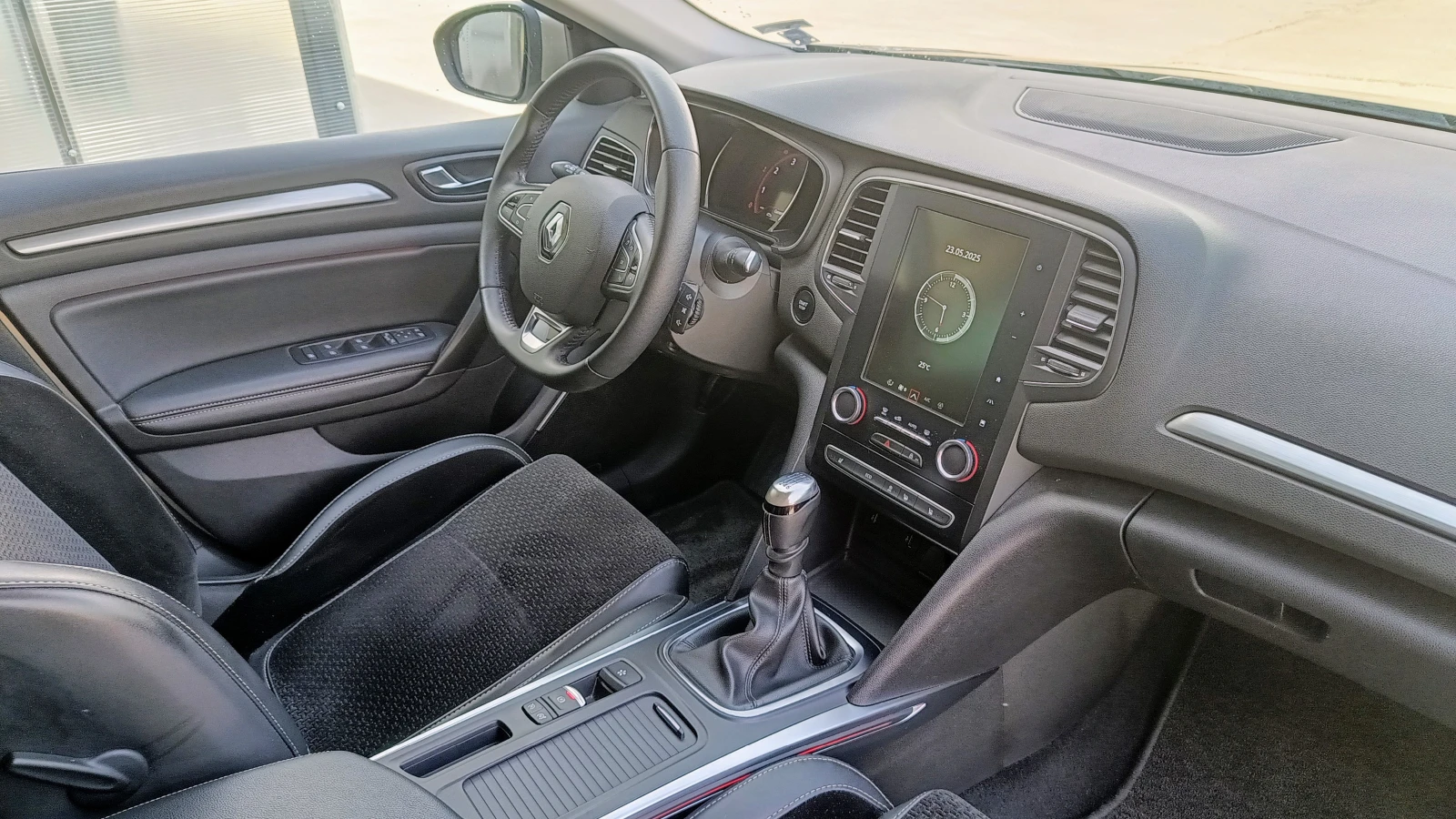 Renault Megane 1.3 TCe 140к.с. - изображение 6