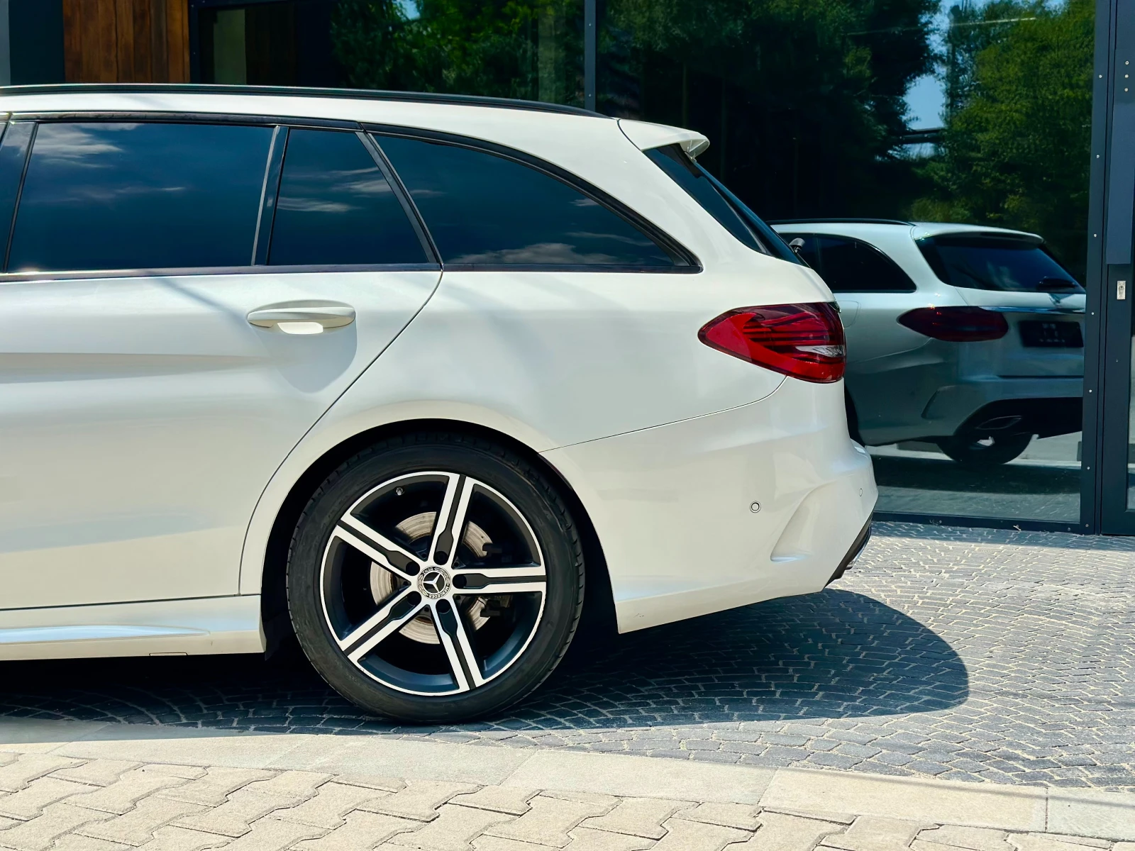 Mercedes-Benz C 200 AMG Line EQ Boost - изображение 9