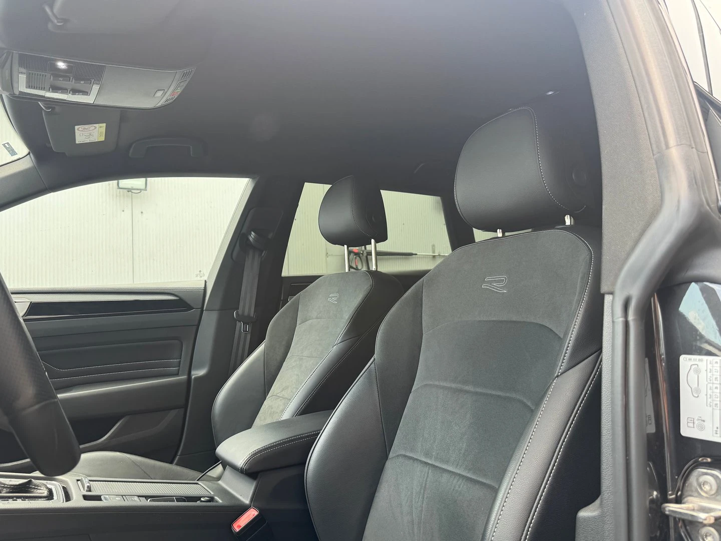 VW Arteon R-Line 2.0 TDI SCR DSG, снимка 5 - Автомобили и джипове - 55389472