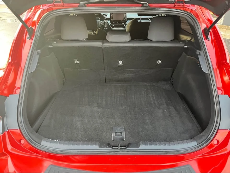 Toyota Corolla Hatchback SE * * CARFAX * * АВТОКРЕДИТ * *  - изображение 6