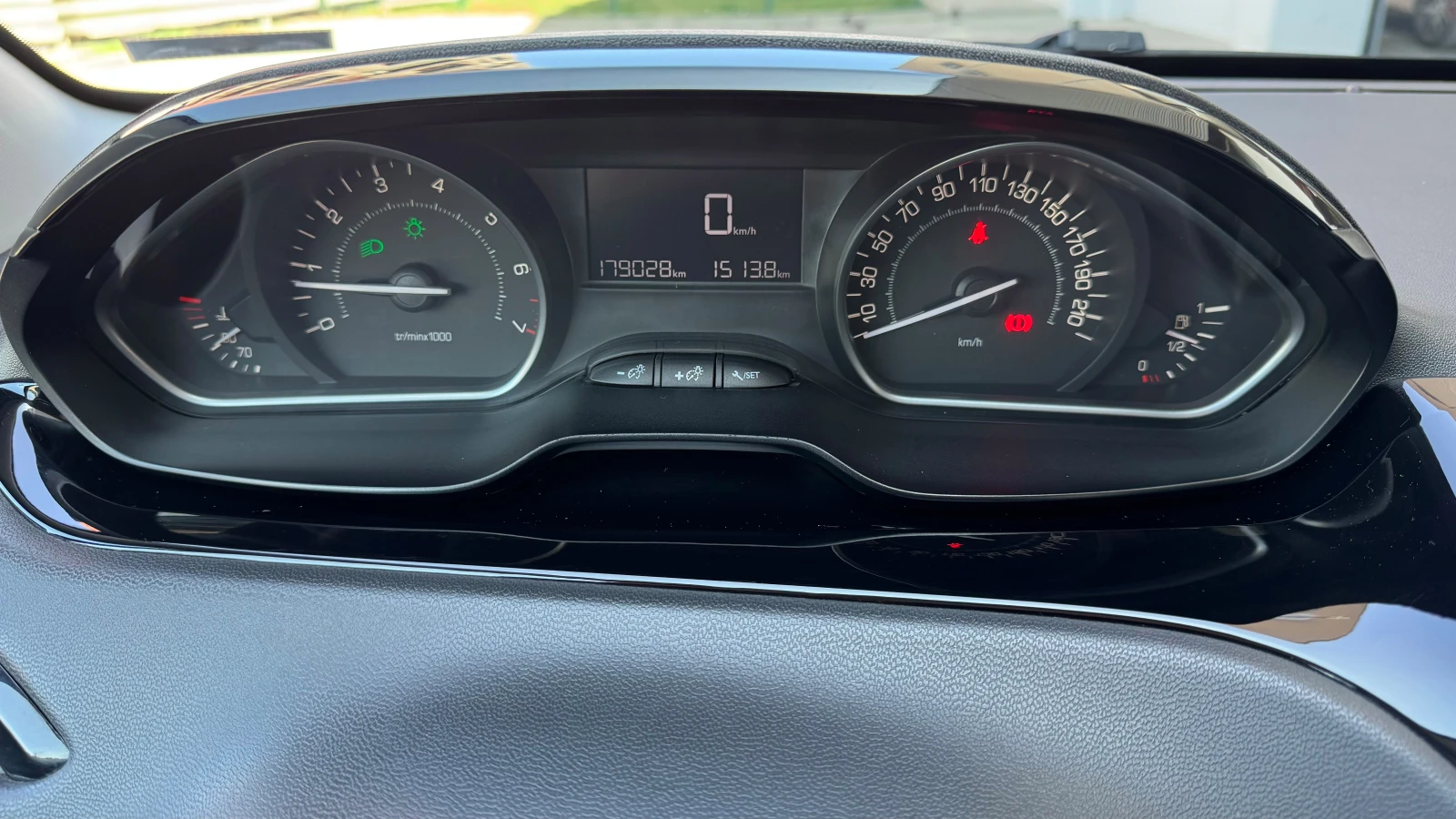 Peugeot 208 НОВ ДВИГАТЕЛ, снимка 7 - Автомобили и джипове - 53346153