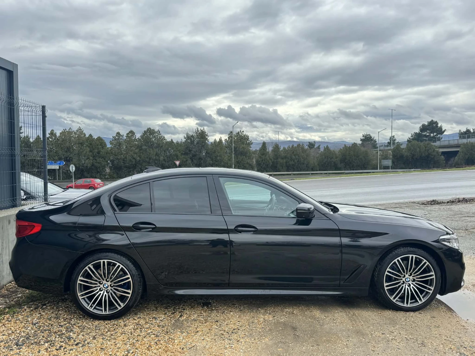 BMW 530 D/M-PACK/X-DRIVE/FULL/FULL/FULL/ - изображение 4