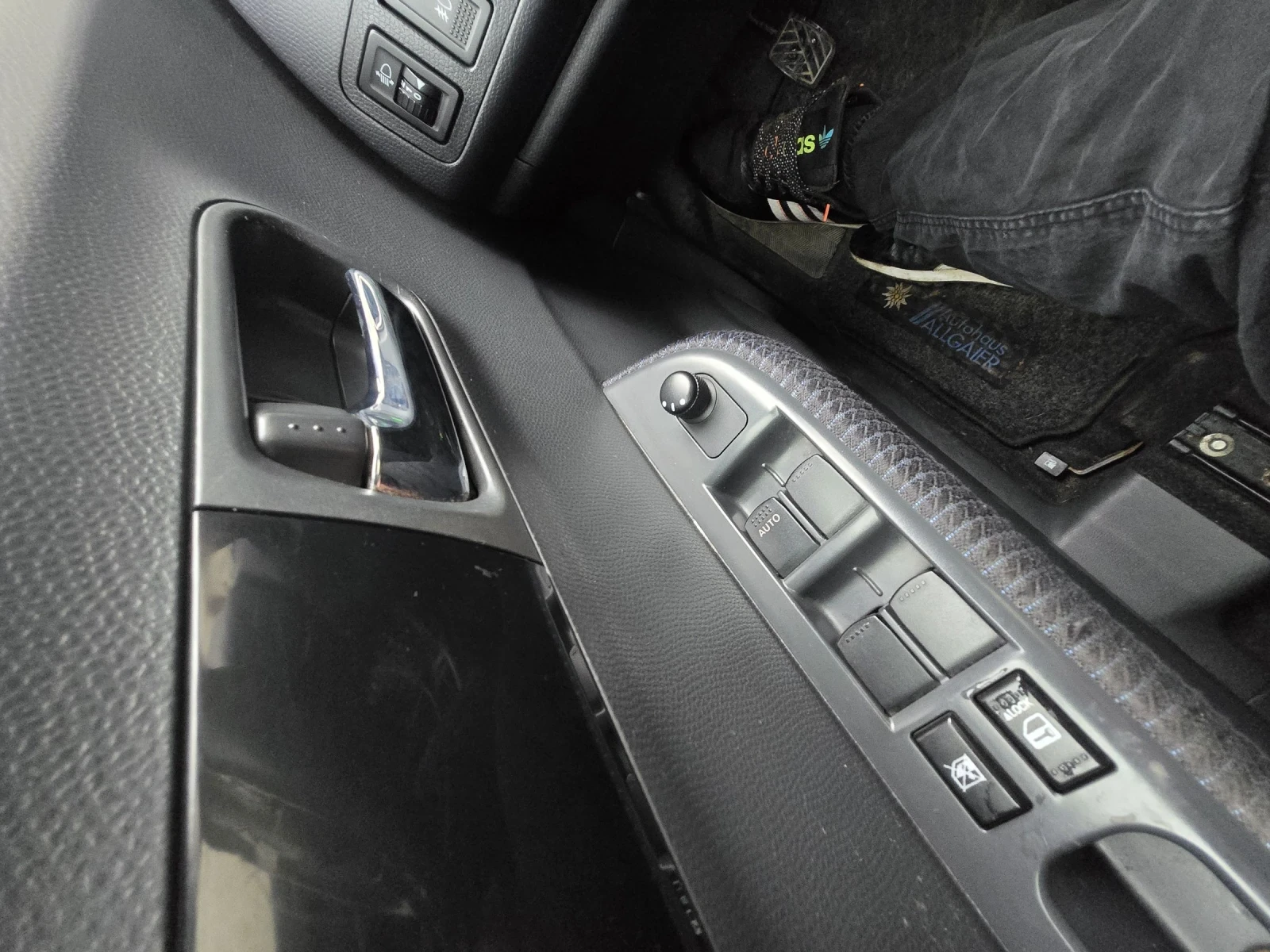 Suzuki Swift 1.3 бензин 90к.с  4Х4 2009г , снимка 11 - Автомобили и джипове - 54000182