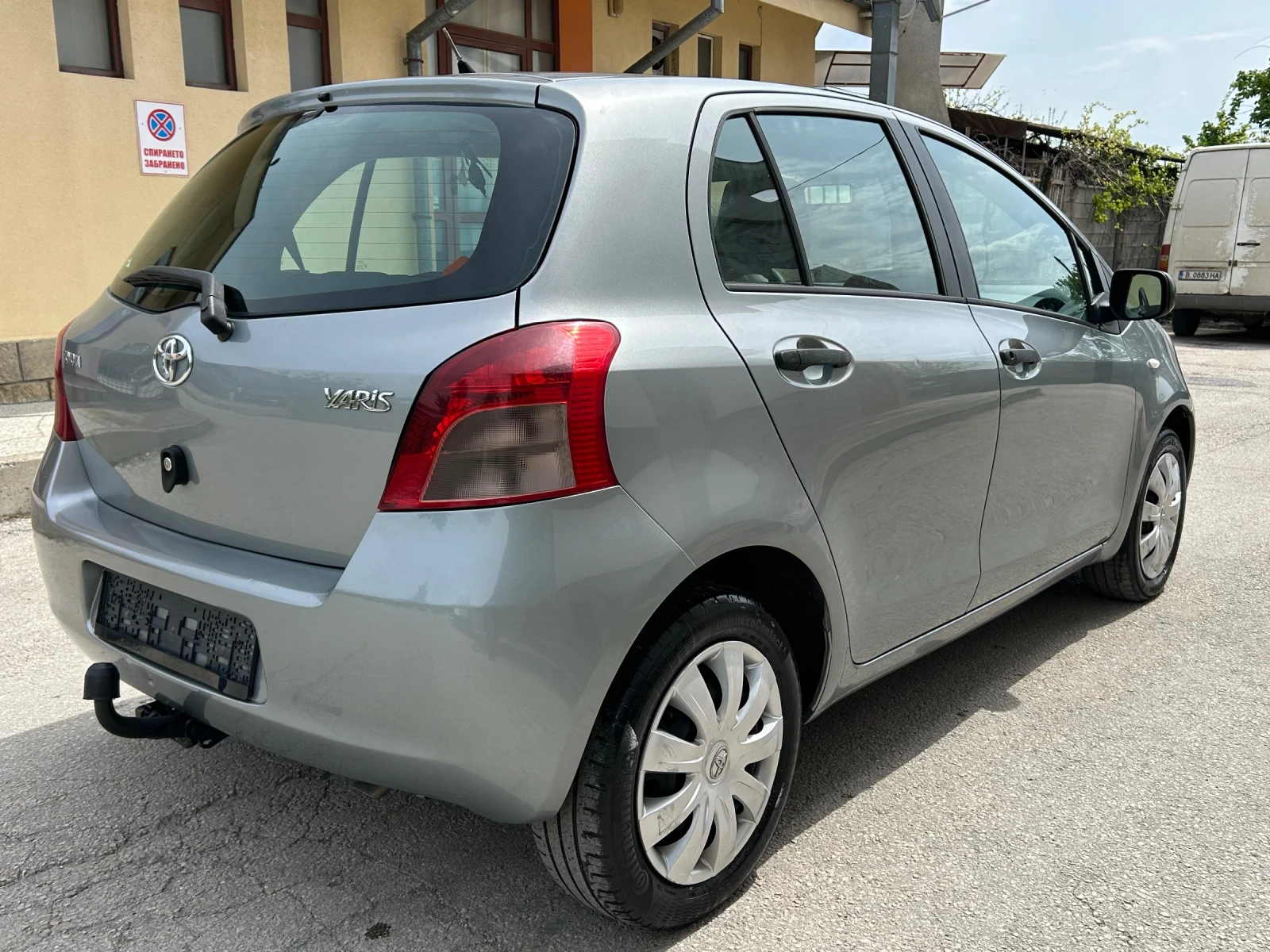Toyota Yaris 1.3VVTi КЛИМАТИК, снимка 5 - Автомобили и джипове - 54386370