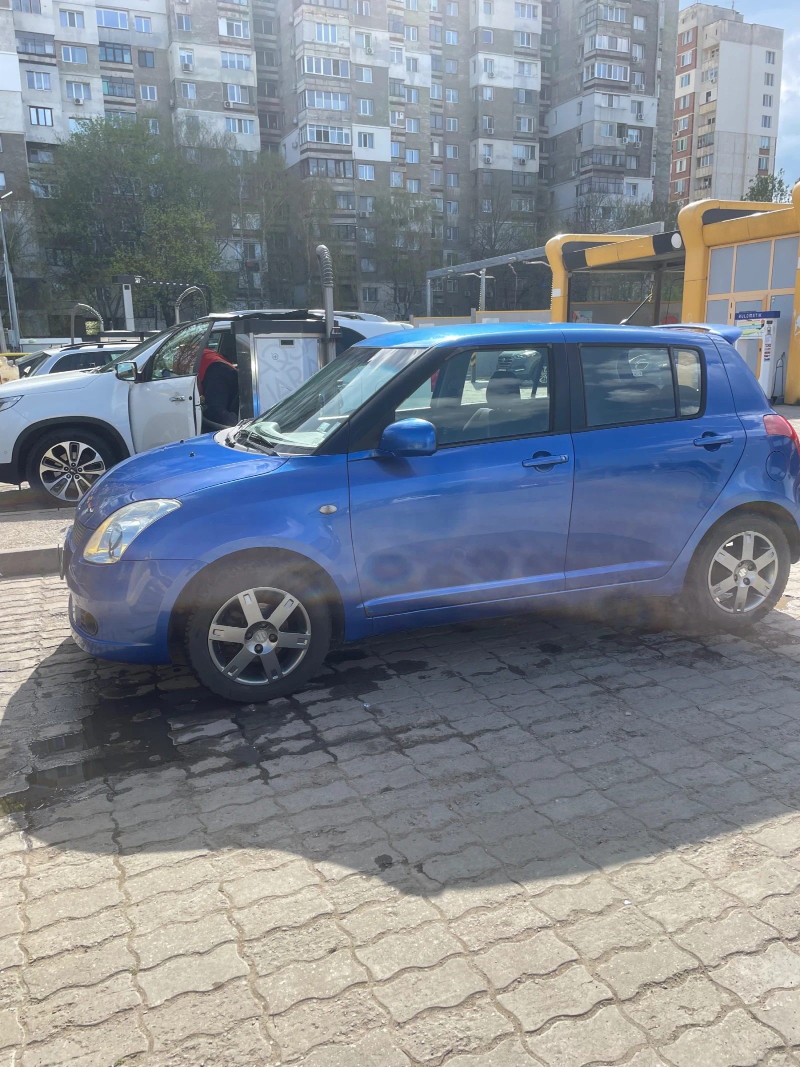 Suzuki Swift 1.3 4x4, снимка 14 - Автомобили и джипове - 54519721