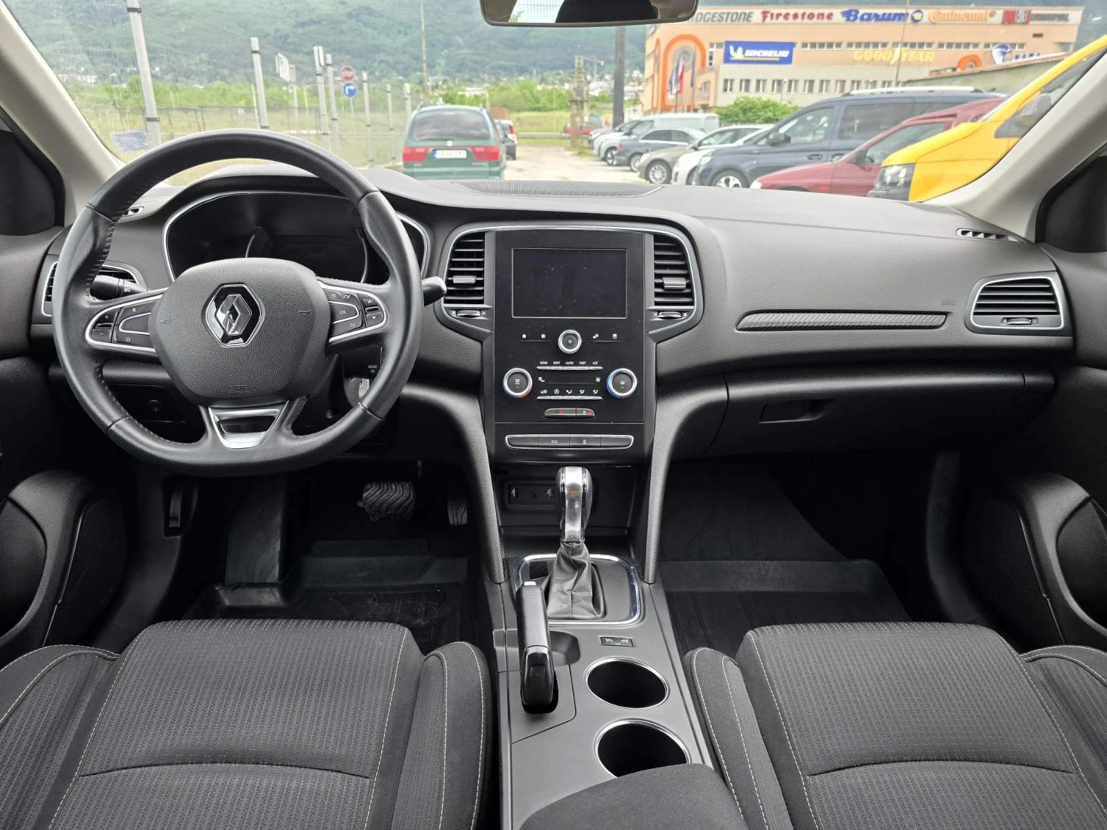 Renault Megane 1.5DCI АВТОМАТИК, снимка 10 - Автомобили и джипове - 54653967
