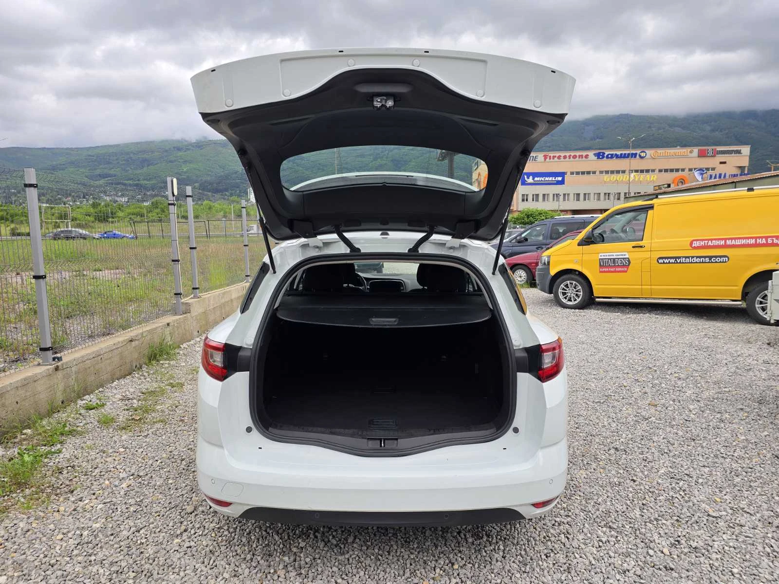 Renault Megane 1.5DCI АВТОМАТИК, снимка 7 - Автомобили и джипове - 54653967