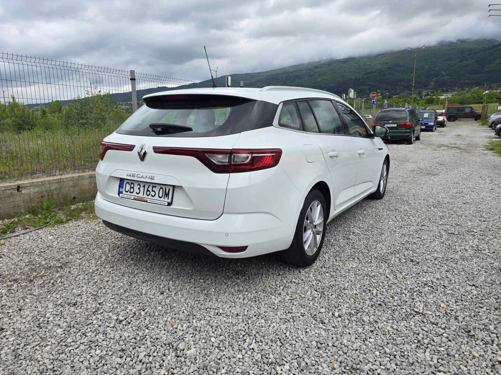 Renault Megane 1.5DCI АВТОМАТИК, снимка 3 - Автомобили и джипове - 54653967