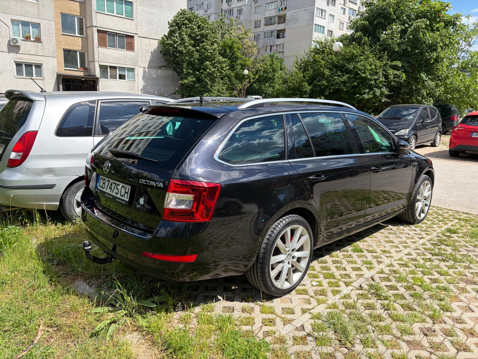 Skoda Octavia 1.6 TDI, снимка 11 - Автомобили и джипове - 54800965