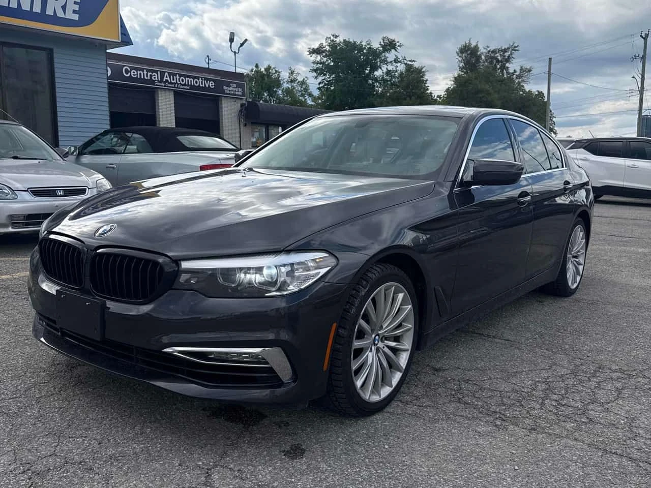 BMW 530  xDrive / CARFAX / HUD / Harman Kardon 