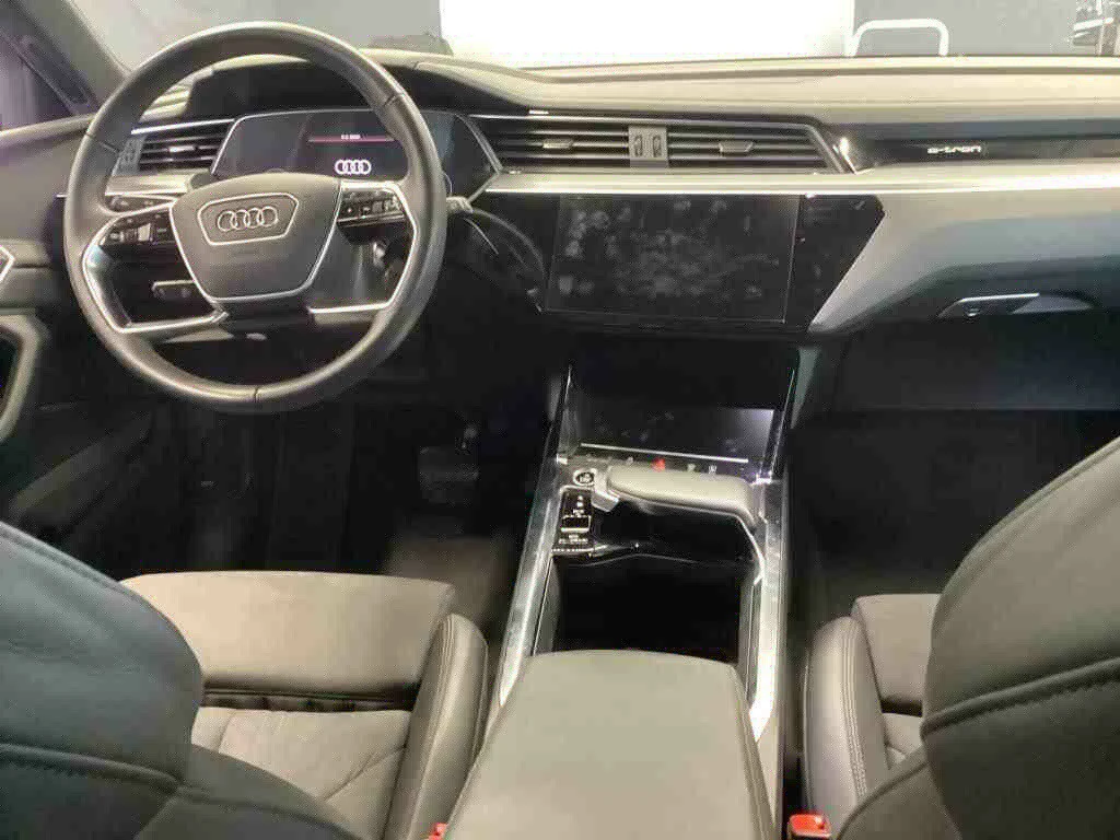Audi E-Tron 55 S Line Facelift, снимка 8 - Автомобили и джипове - 55080058