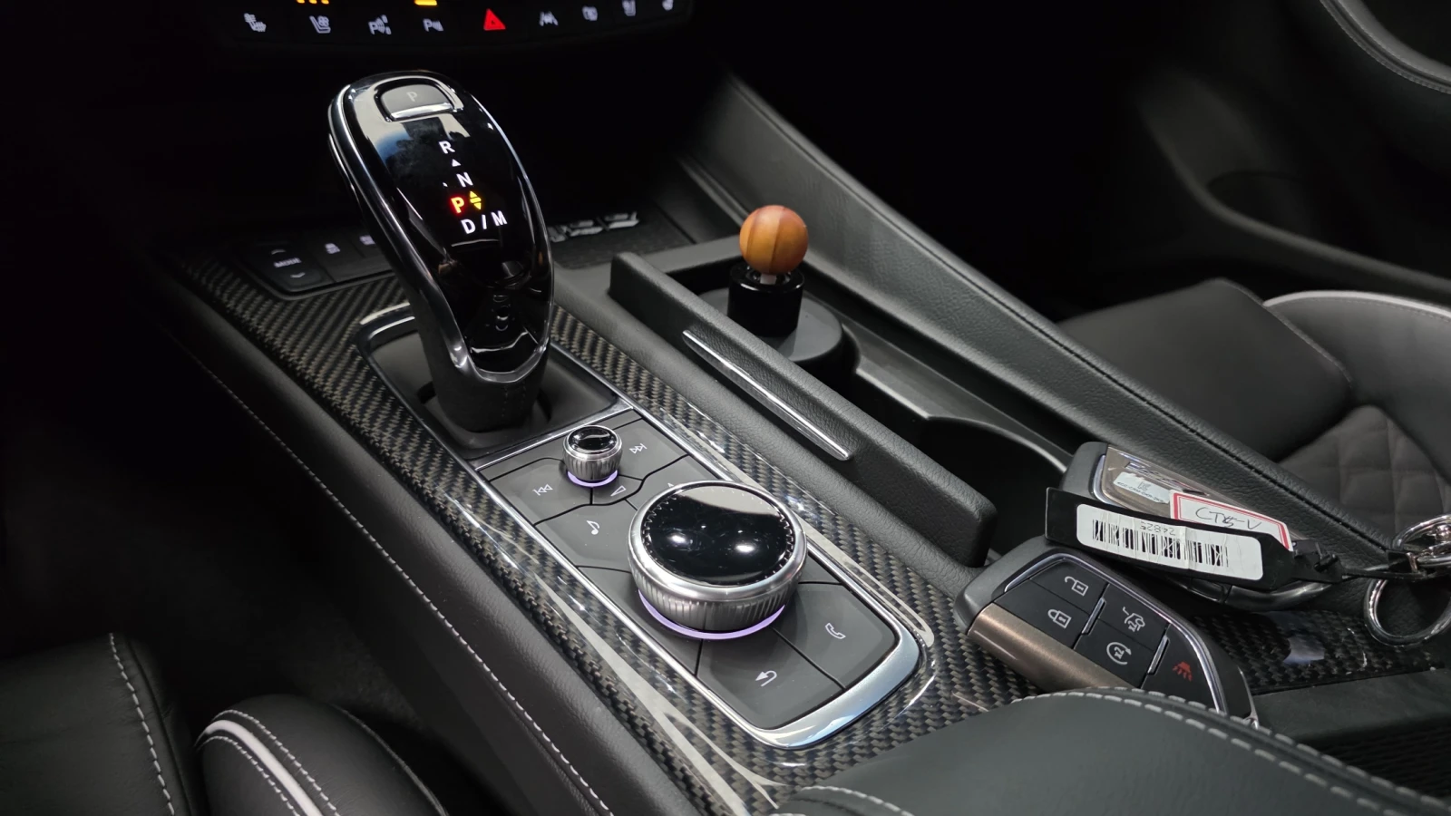 Cadillac Cts V Blackwing* 360* BLIND SPOT* HUD* ПОДГРЕВ ВОЛАН* , снимка 9 - Автомобили и джипове - 55238018