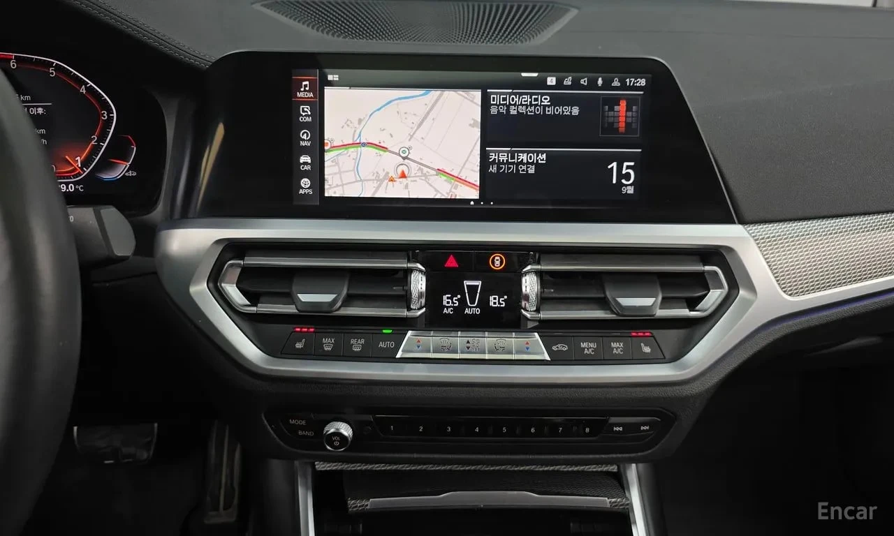 BMW 330 i M-PACK| HAR/KAR| HUD| 360| ГУМИ С ДЖАНТИ| 2 KЛЮЧ, снимка 12 - Автомобили и джипове - 56094908