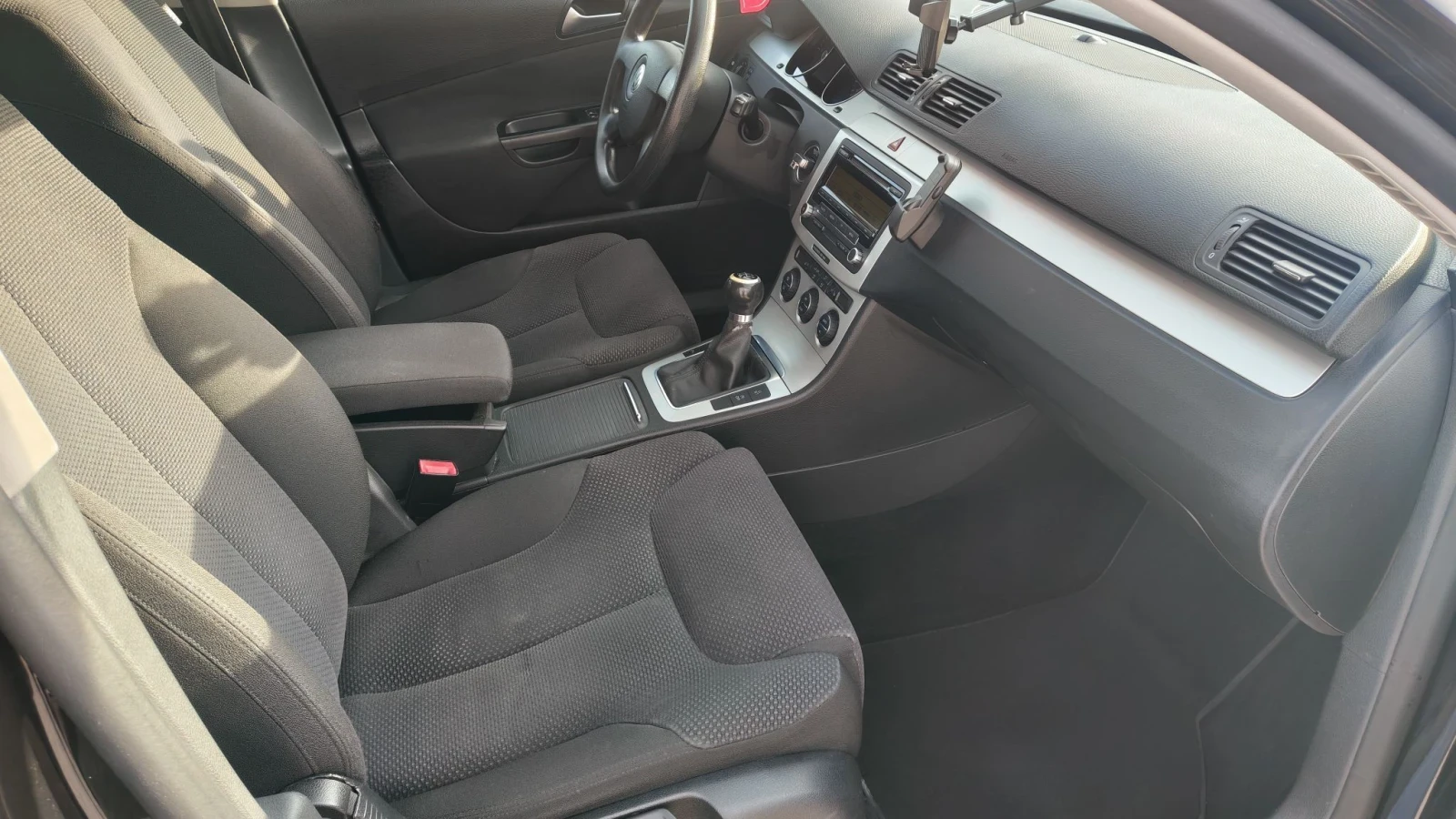VW Passat 2.0 TDI - 110 kc, снимка 11 - Автомобили и джипове - 56329301