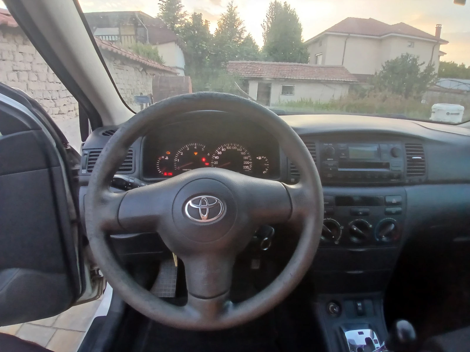 Toyota Corolla 1.4, снимка 9 - Автомобили и джипове - 56470414