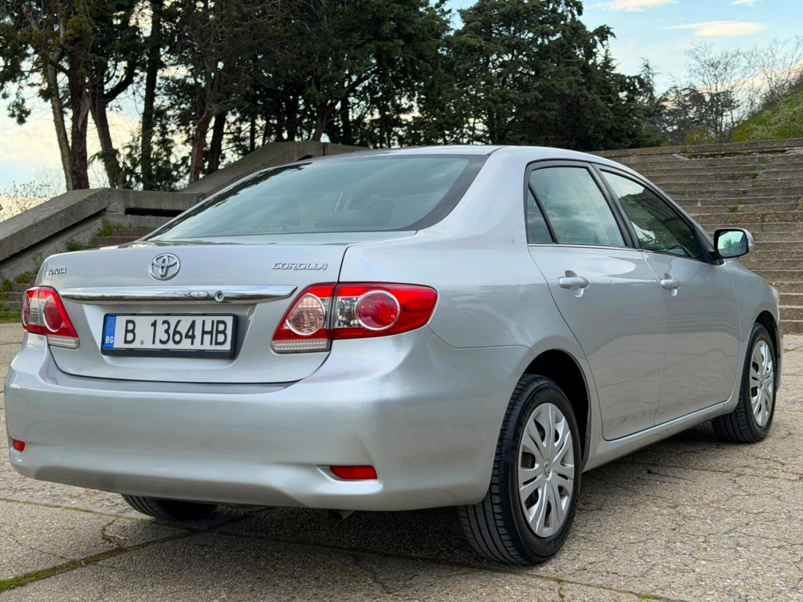 Toyota Corolla 1.4D-4D FACELIFT, снимка 2 - Автомобили и джипове - 56670349