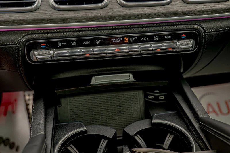 Mercedes-Benz GLE 53 4MATIC Coupe/AMG/Burmester/Обдухване/HuD/Панорама/Камера3, снимка 12 - Автомобили и джипове - 50801092