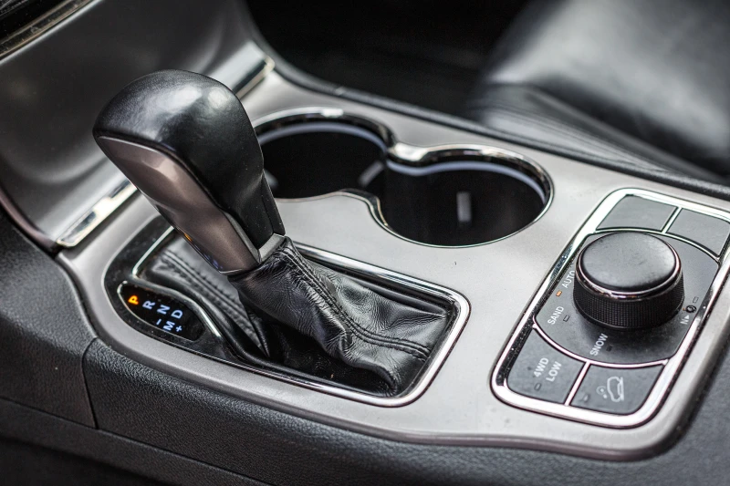 Jeep Grand cherokee 5.7 HEMi ГАЗ, снимка 10 - Автомобили и джипове - 52095254