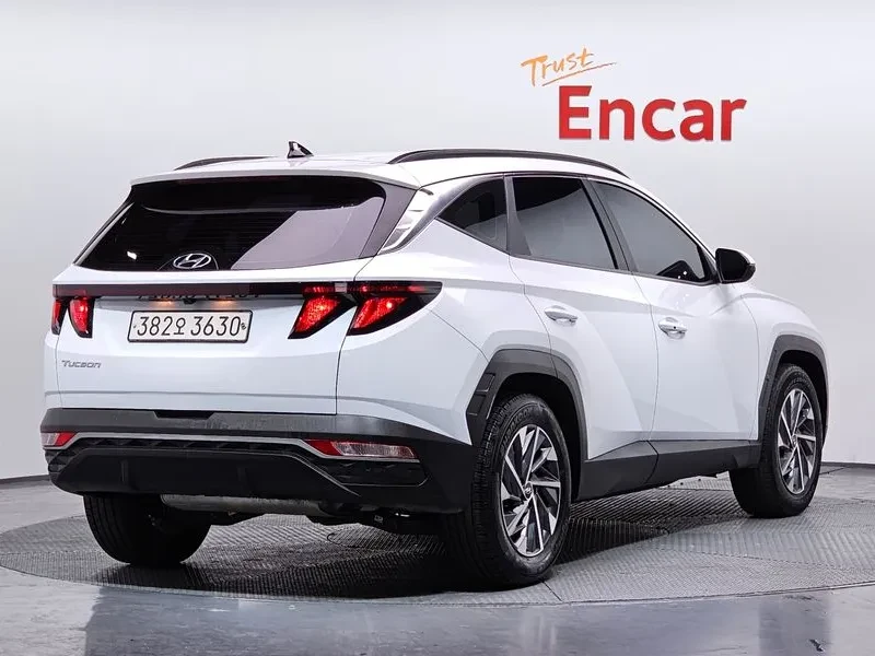 Hyundai Tucson 1.6 Hybrid - САМО 30% АВАНС, снимка 2 - Автомобили и джипове - 55991572