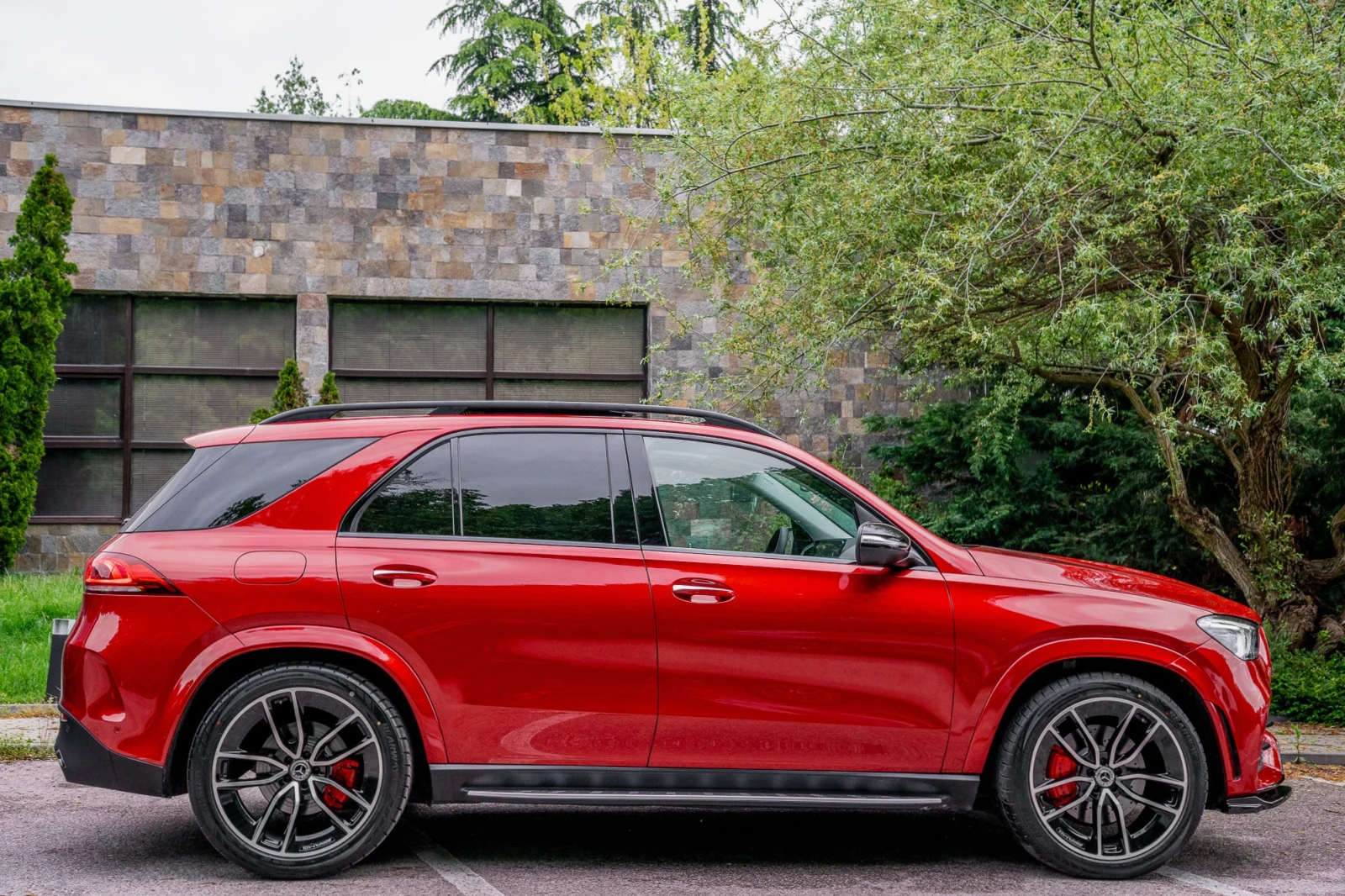 Mercedes-Benz GLE 350 d* 4MATIC* AMG LINE* PANO* 360CAM* BURMESTER*  - изображение 6