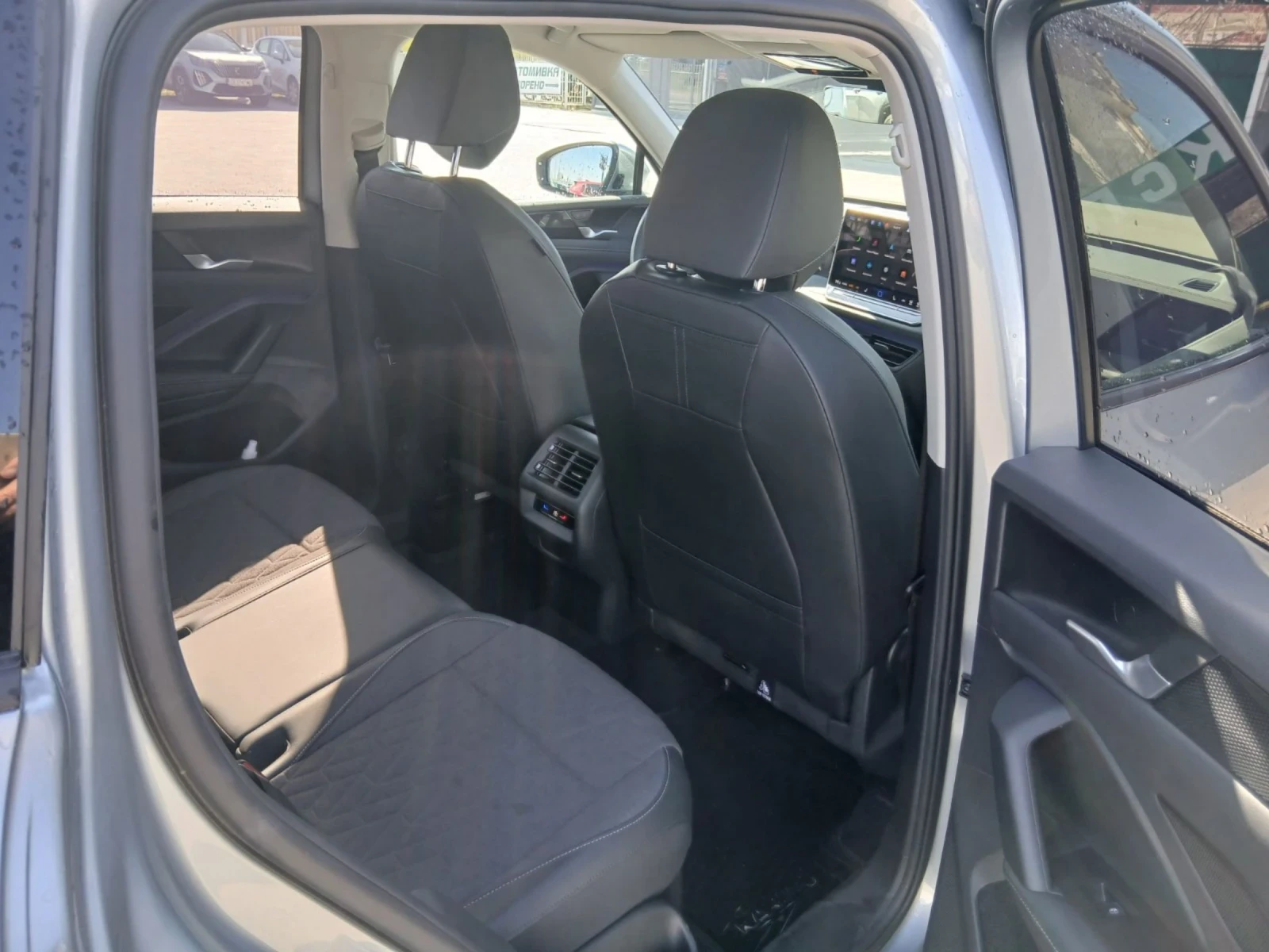 VW Tiguan, снимка 11 - Автомобили и джипове - 53845112