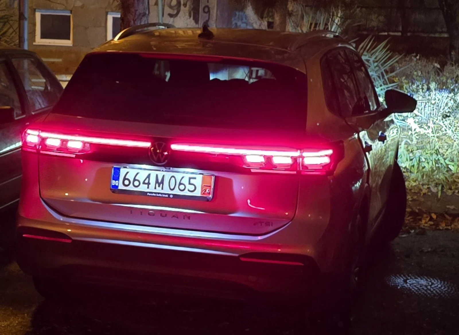 VW Tiguan, снимка 8 - Автомобили и джипове - 53845112