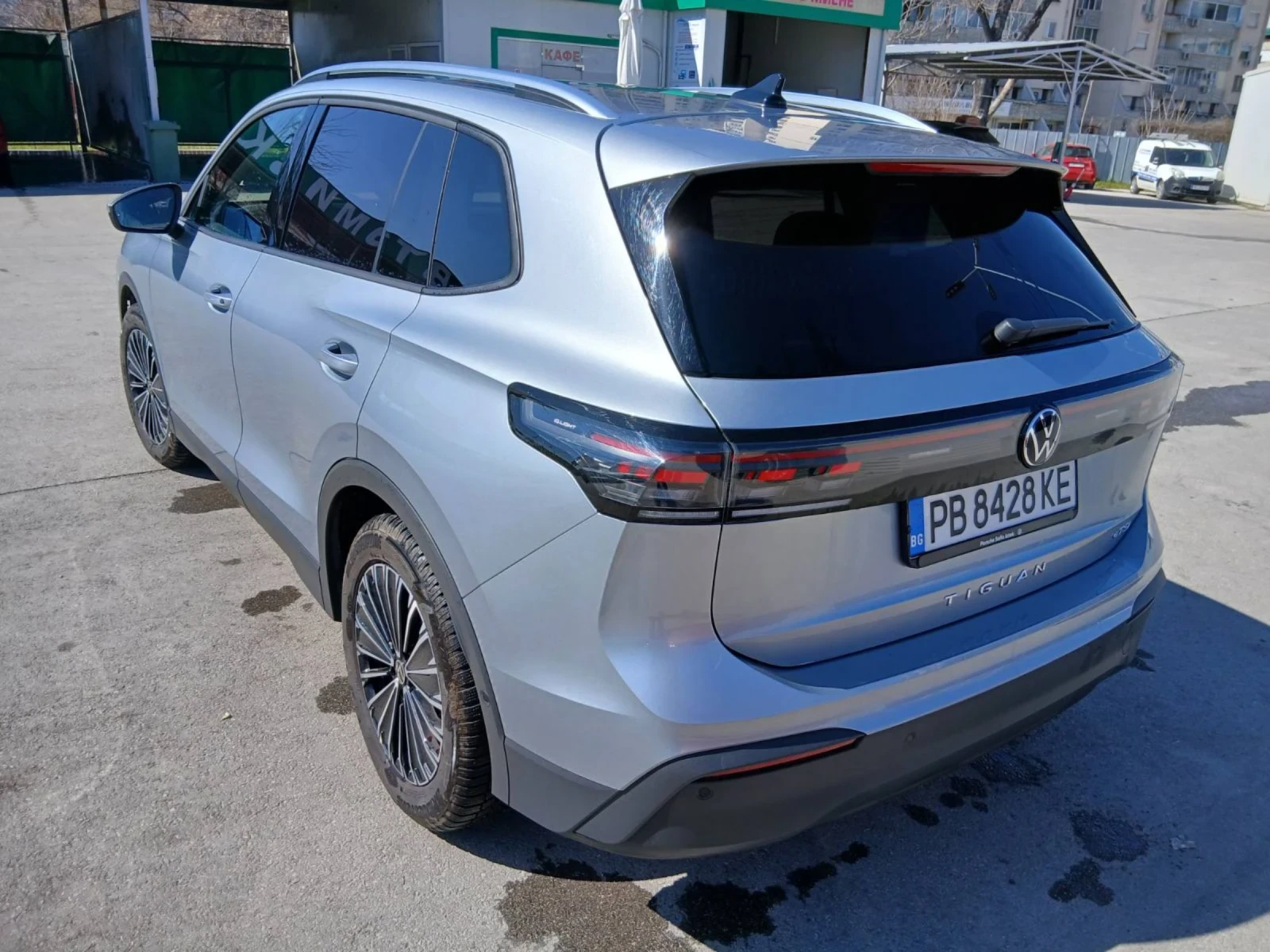 VW Tiguan, снимка 5 - Автомобили и джипове - 53845112