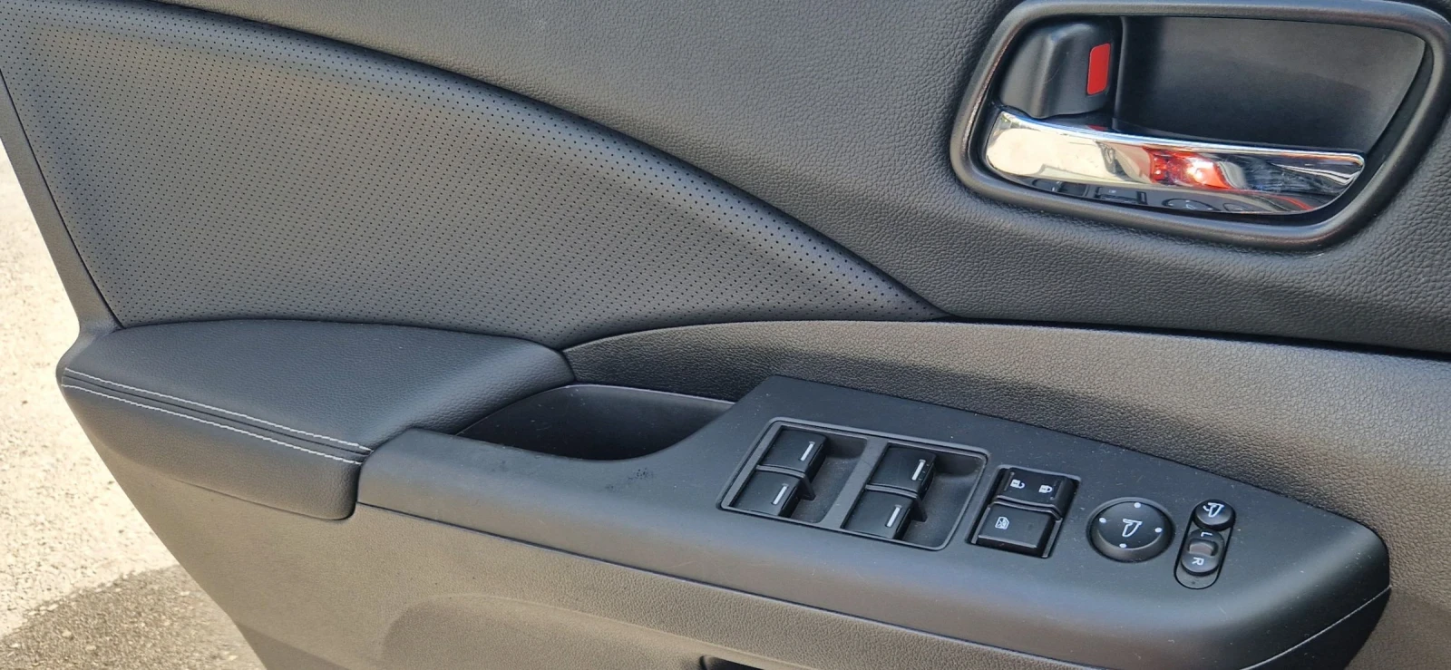 Honda Cr-v Honda cr-v 2.0i 4x4 EXECUTIVE 75000Kм., снимка 12 - Автомобили и джипове - 53971116