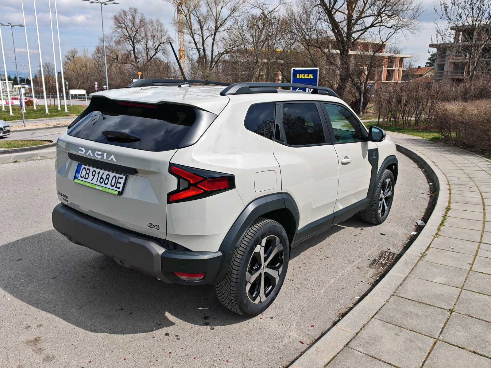 Dacia Duster 2900Евро за получаване, Jurney hybrid-G 150 4x4, снимка 5 - Автомобили и джипове - 53984412