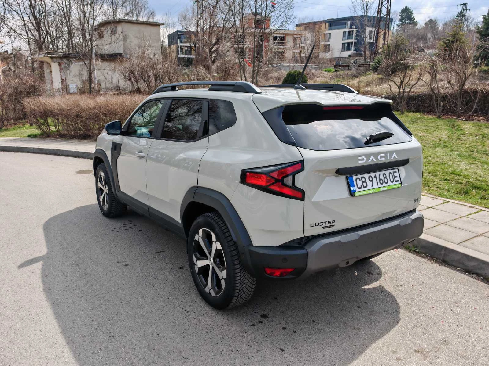 Dacia Duster 2900Евро за получаване, Jurney hybrid-G 150 4x4, снимка 7 - Автомобили и джипове - 53984412