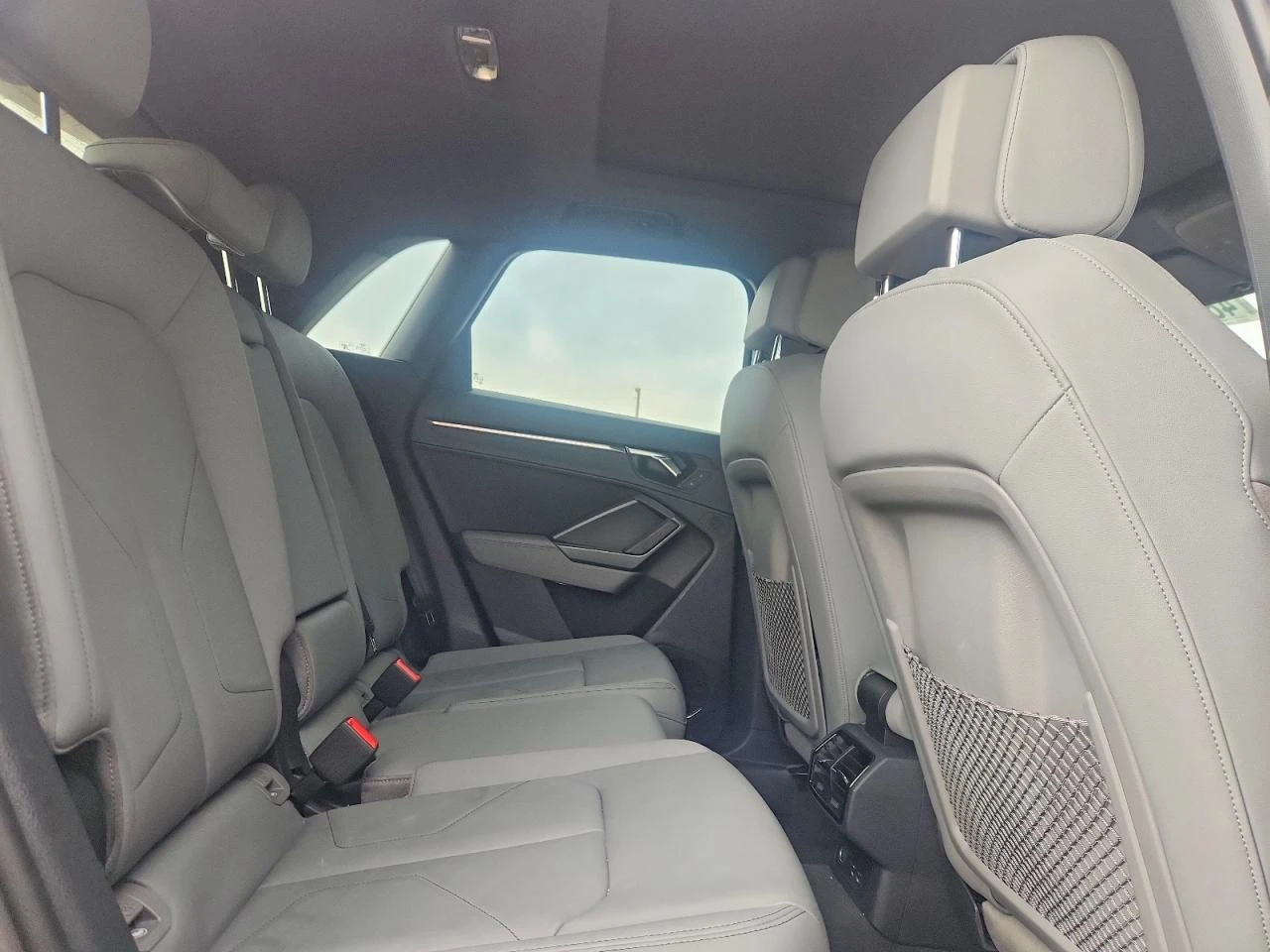 Audi Q3 Premium Plus, снимка 11 - Автомобили и джипове - 54528220
