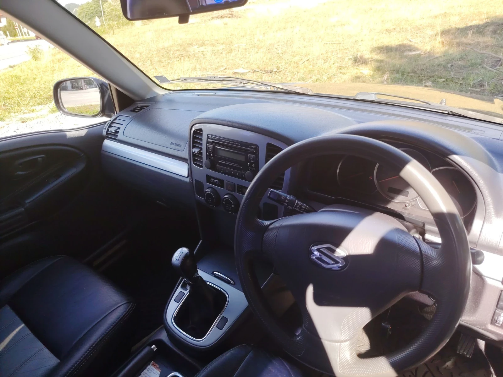 Suzuki Grand vitara 2.0, снимка 6 - Автомобили и джипове - 55305628