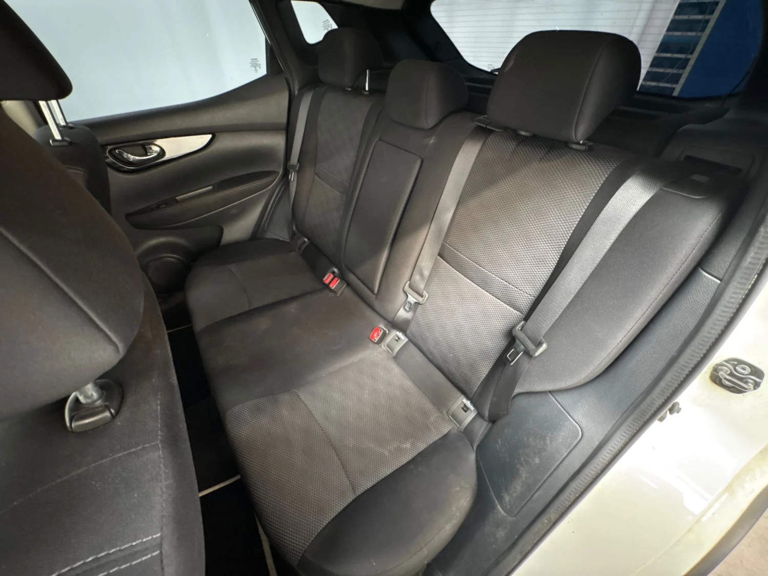 Nissan Qashqai Accenta 1.2 Бензин, снимка 9 - Автомобили и джипове - 55461087