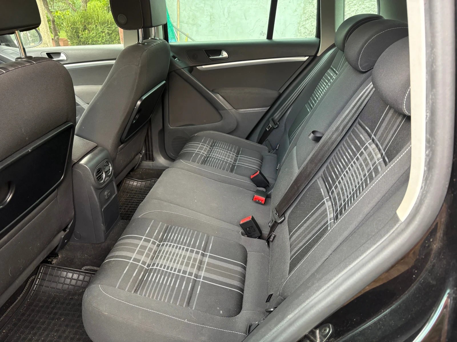 VW Tiguan  2.0TDI 150ps 4motion Long, снимка 8 - Автомобили и джипове - 55960860