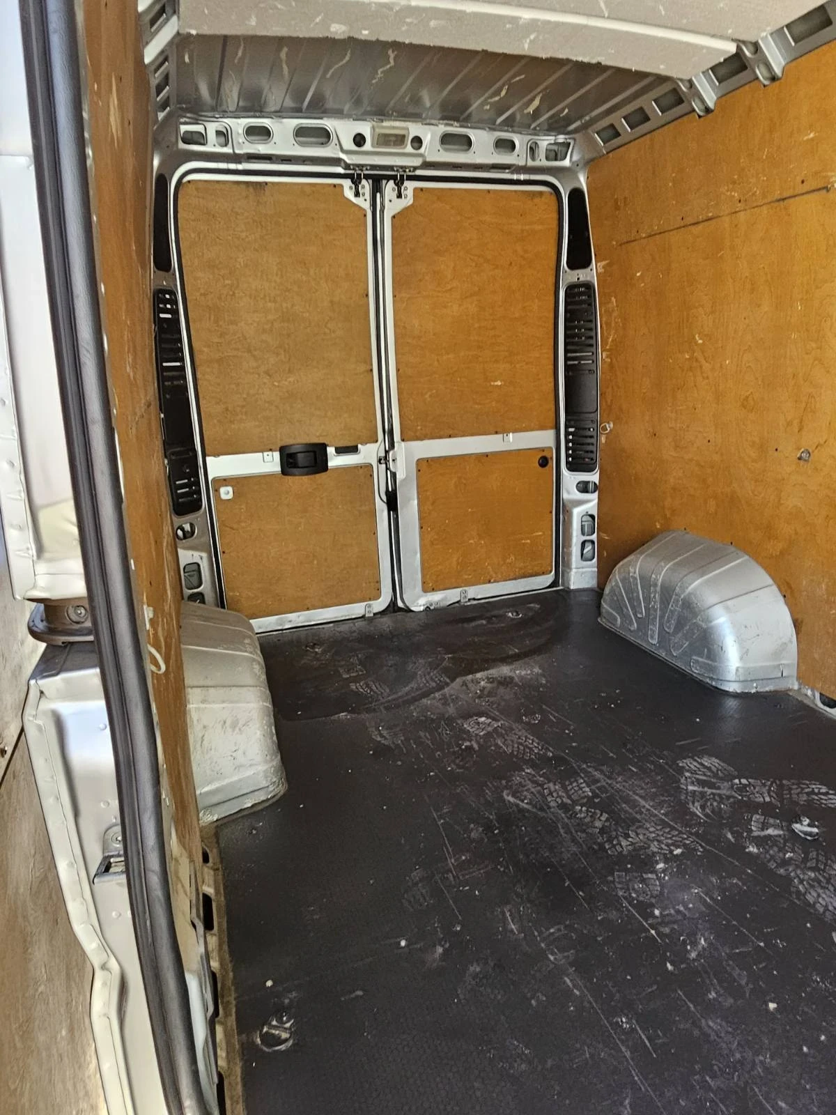Peugeot Boxer 2.0 HDI, снимка 14 - Бусове и автобуси - 54410459
