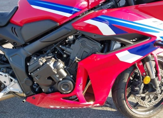 Honda Cbr 650R Inline 4  - изображение 10