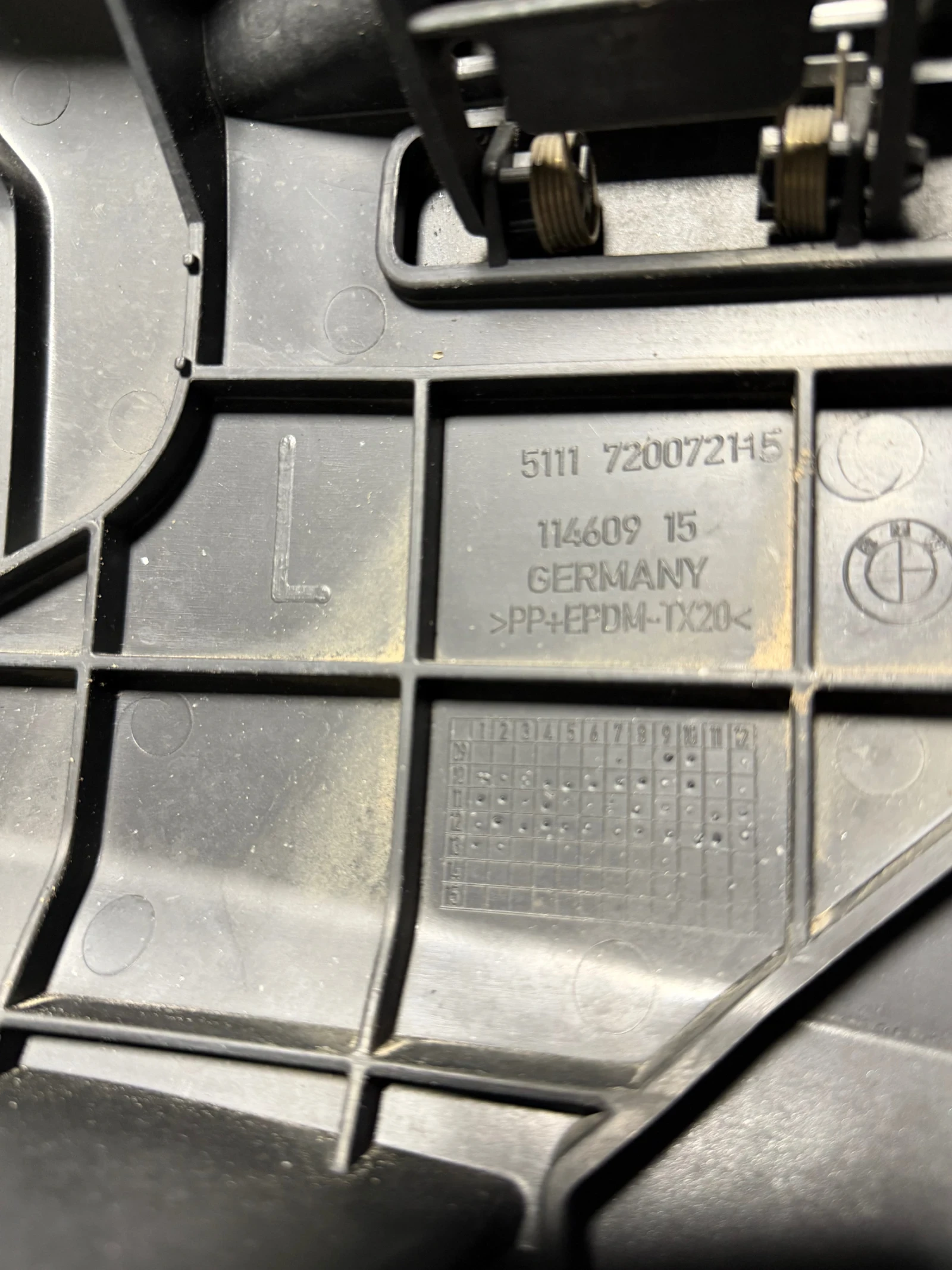 Предна Броня за BMW F10 Оригинална, снимка 4 - Части - 54272488