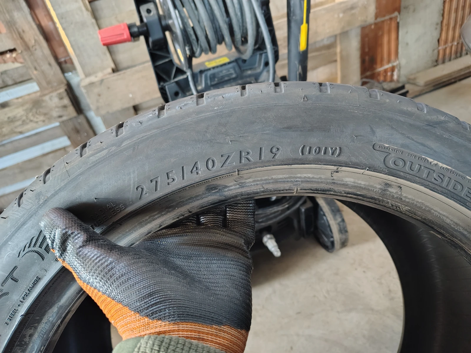 Гуми Летни 275/40R19, снимка 6 - Гуми и джанти - 55844421