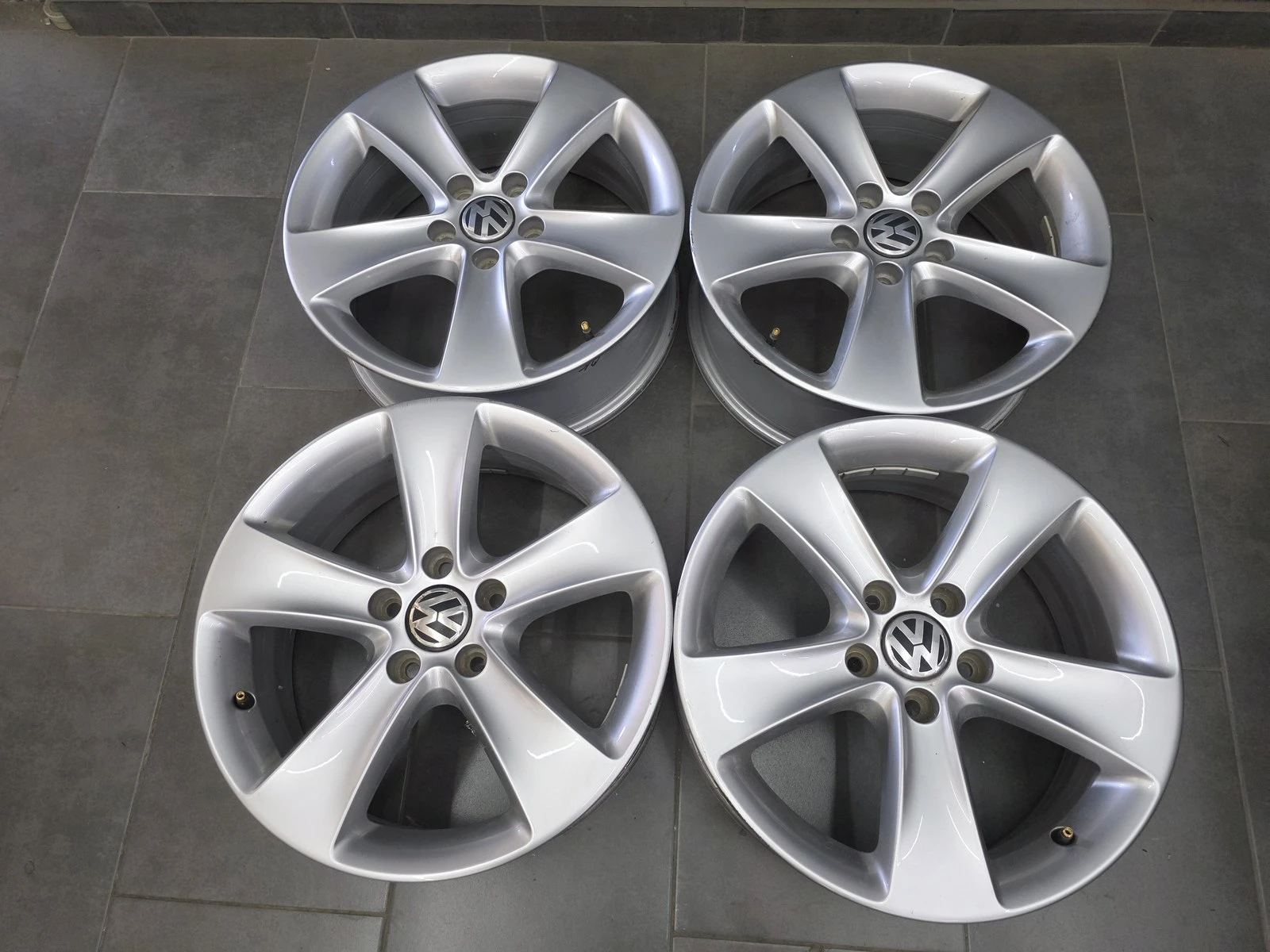Джанти за VW, снимка 3 - Гуми и джанти - 56688299