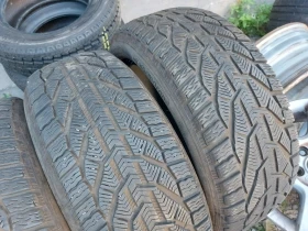 Гуми Зимни 225/50R17, снимка 3 - Гуми и джанти - 37685176