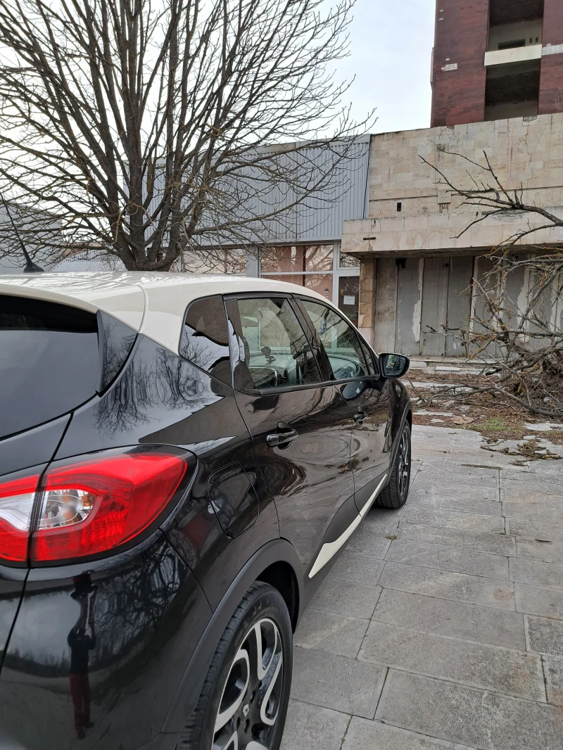 Renault Captur 1.2 TCI, снимка 4 - Автомобили и джипове - 47236144