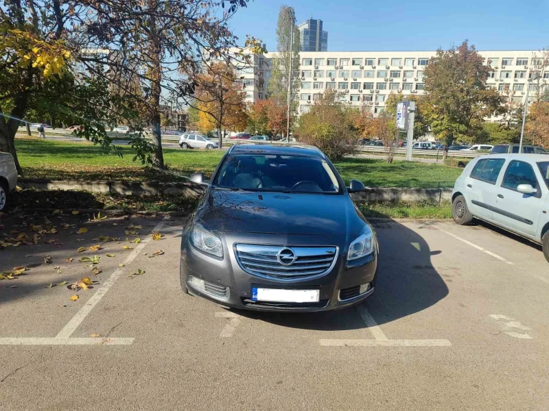 Opel Insignia, снимка 1 - Автомобили и джипове - 47837975