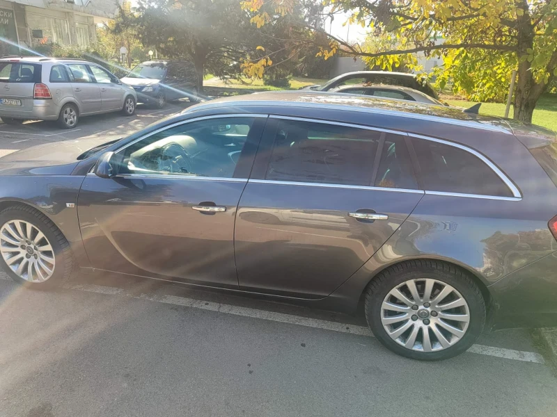 Opel Insignia, снимка 10 - Автомобили и джипове - 47837975