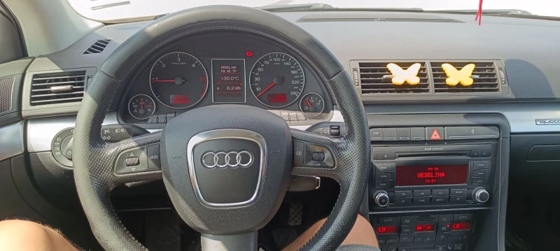 Audi A4 2.0TDI, снимка 13 - Автомобили и джипове - 48375489