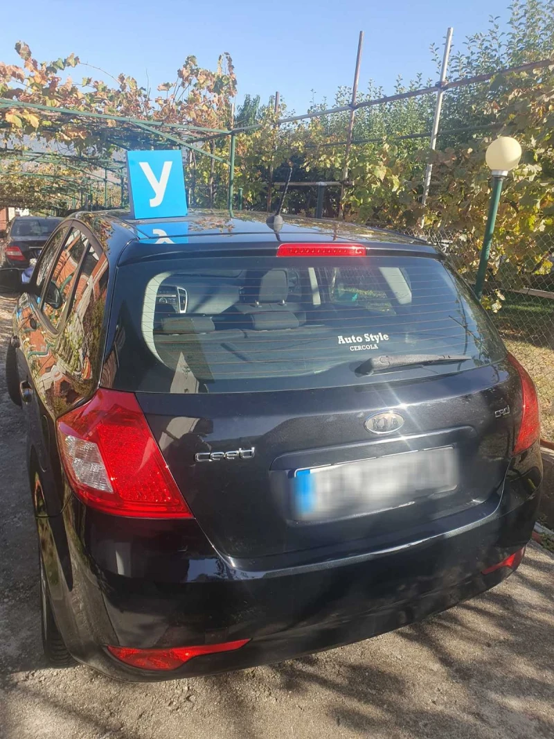 Kia Ceed  1.6 CRDI 90к.УЧЕБЕН, снимка 2 - Автомобили и джипове - 48612899