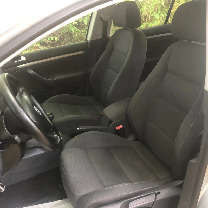 VW Golf 1.9TDI-105к.с.-КЛИМАТРОНИК, снимка 10 - Автомобили и джипове - 50785301