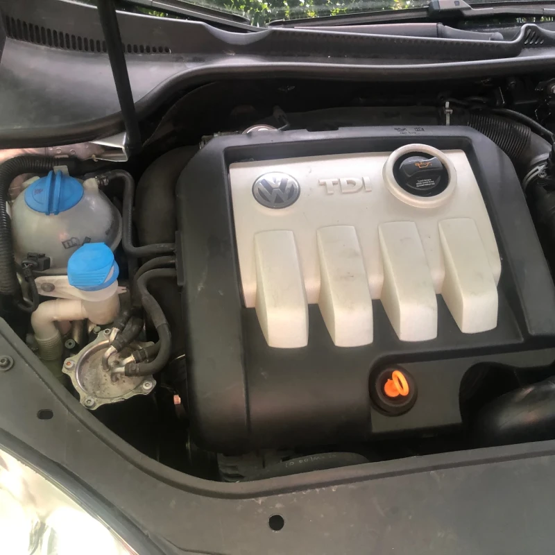 VW Golf 1.9TDI-105к.с.-КЛИМАТРОНИК, снимка 14 - Автомобили и джипове - 50785301