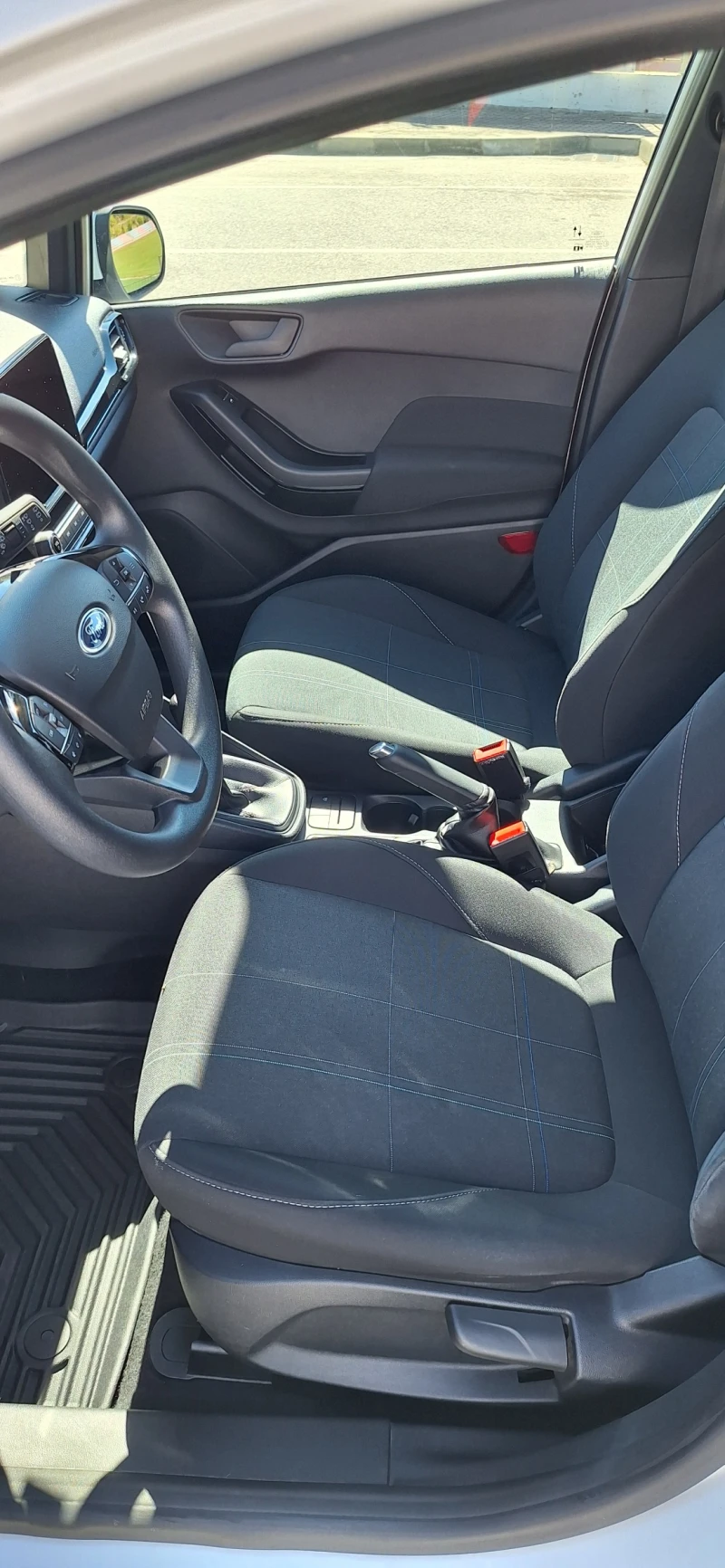 Ford Fiesta 1.5TDCI NAVI CarPlay/Android, снимка 13 - Автомобили и джипове - 52475285