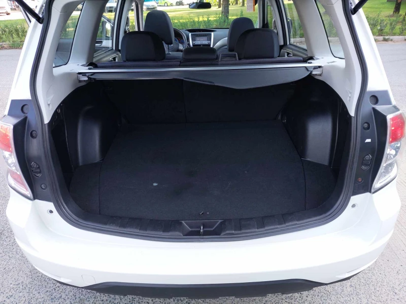 Subaru Forester 2, 0i 150ps ГАЗ/БЕНЗИН, снимка 15 - Автомобили и джипове - 51880976