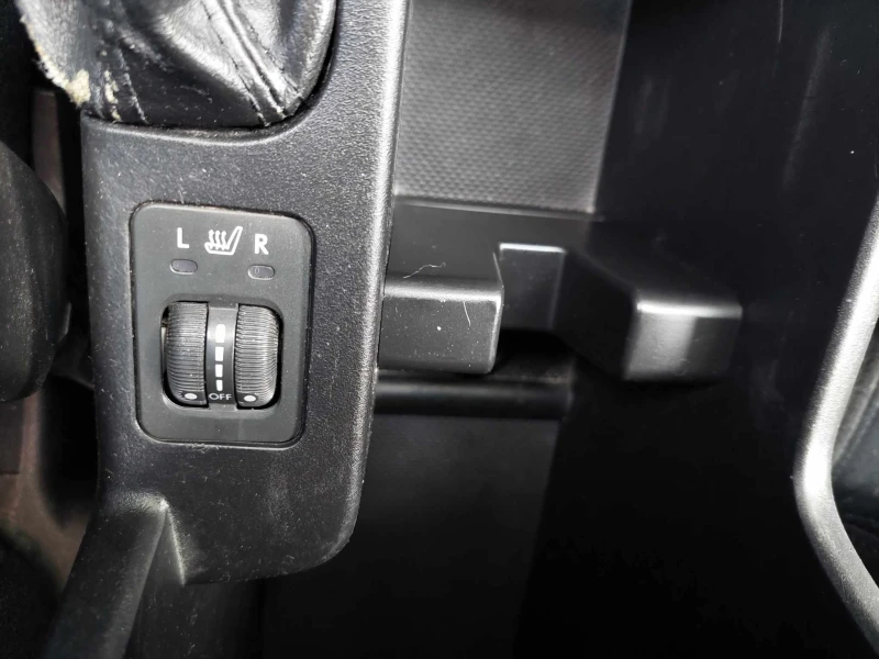 Subaru Forester 2, 0i 150ps ГАЗ/БЕНЗИН, снимка 13 - Автомобили и джипове - 51880976